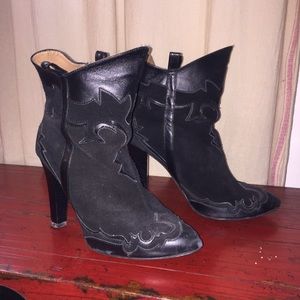 ZARA Real leather and suede cowgirl ankle boot 🐴